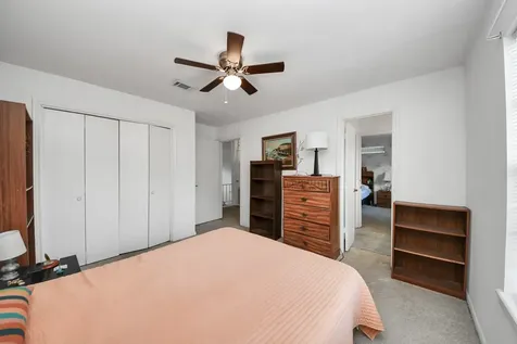 17 Winged Foot Drive Conroe TX 77304