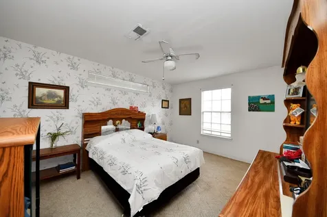 17 Winged Foot Drive Conroe TX 77304