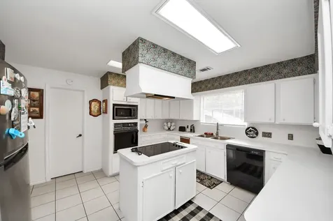 17 Winged Foot Drive Conroe TX 77304