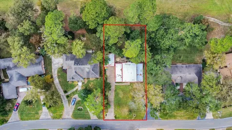 17 Winged Foot Drive Conroe TX 77304