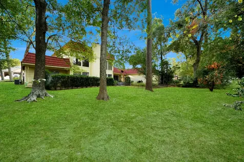17 Winged Foot Drive Conroe TX 77304