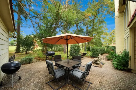 17 Winged Foot Drive Conroe TX 77304