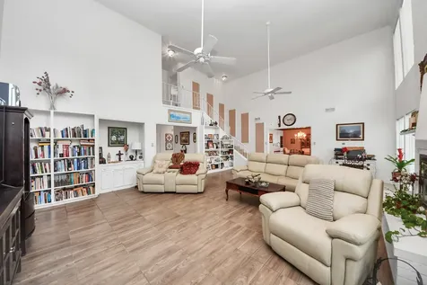 17 Winged Foot Drive Conroe TX 77304