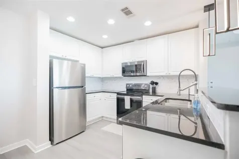 5925 Almeda Road 12005 Houston TX 77004