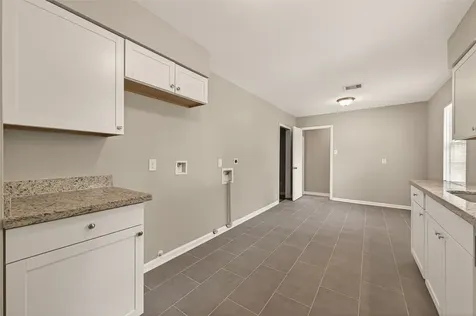 226 W 4th Street Deer Park TX 77536