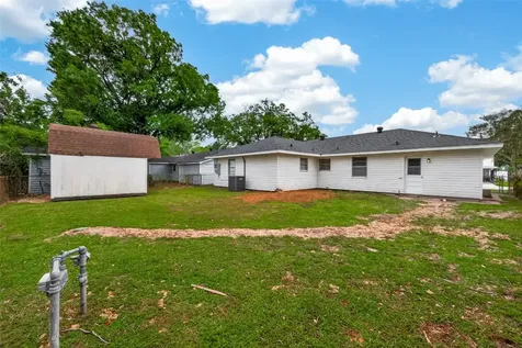 226 W 4th Street Deer Park TX 77536