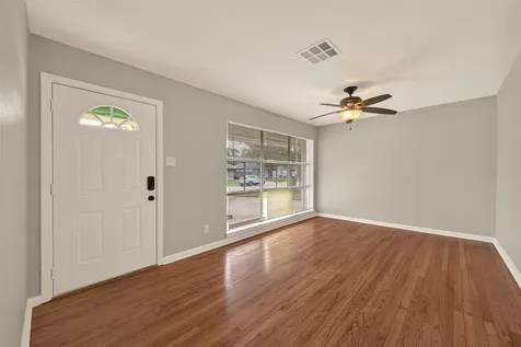 226 W 4th Street Deer Park TX 77536