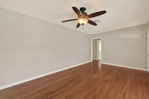 226 W 4th Street Deer Park TX 77536