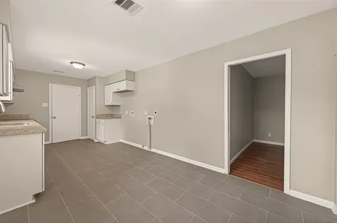 226 W 4th Street Deer Park TX 77536