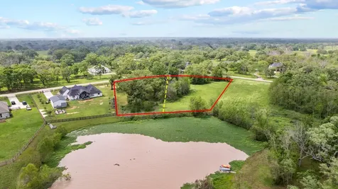 21610 Chenango Lake Drive Angleton TX 77515