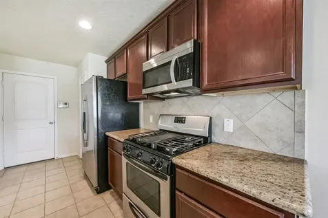 2142 Tandy Park Way Houston TX 77047