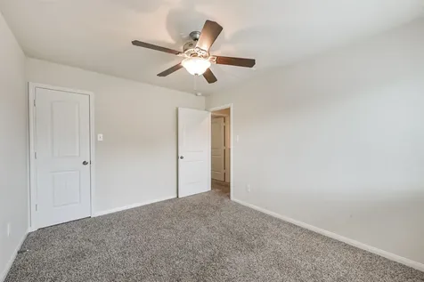 2142 Tandy Park Way Houston TX 77047