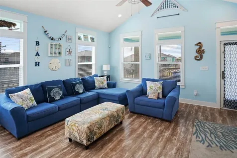 980 Fisherman Drive S Crystal Beach TX 77650