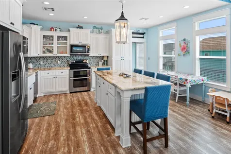 980 Fisherman Drive S Crystal Beach TX 77650