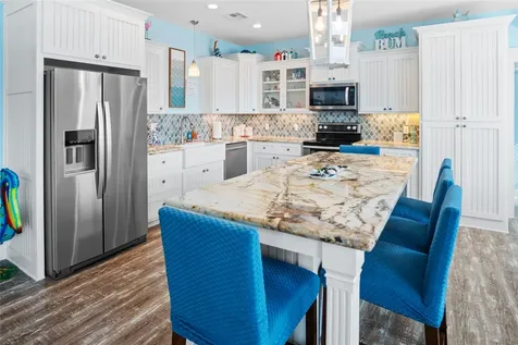 980 Fisherman Drive S Crystal Beach TX 77650
