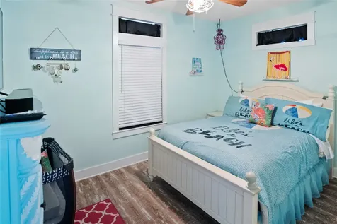 980 Fisherman Drive S Crystal Beach TX 77650