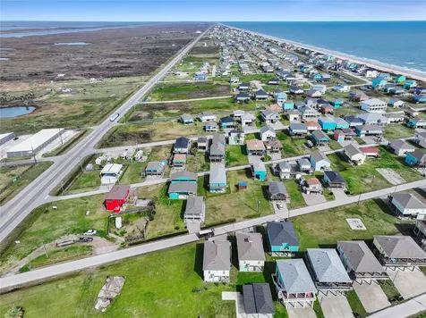 980 Fisherman Drive S Crystal Beach TX 77650