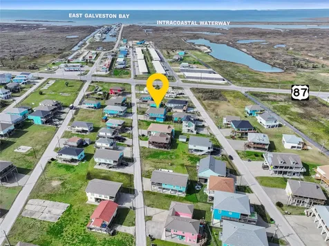980 Fisherman Drive S Crystal Beach TX 77650