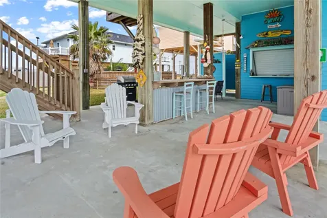 980 Fisherman Drive S Crystal Beach TX 77650