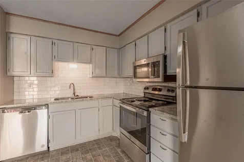 2521 Crosstimbers Street D1 Huntsville TX 77320