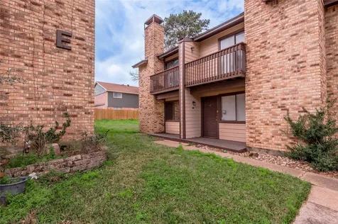 2521 Crosstimbers Street D1 Huntsville TX 77320