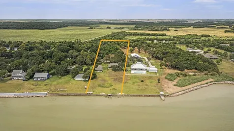 7414 Ocean Drive Beach City TX 77523