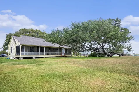7414 Ocean Drive Beach City TX 77523
