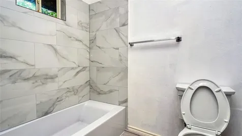 5538 Holly Street 316 Houston TX 77081