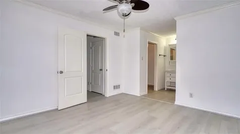 5538 Holly Street 316 Houston TX 77081