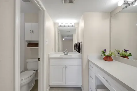104 Lakeview Terrace D Conroe TX 77356