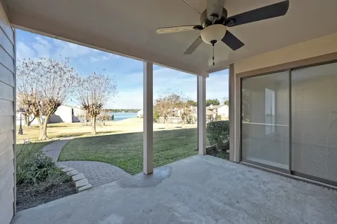 104 Lakeview Terrace D Conroe TX 77356