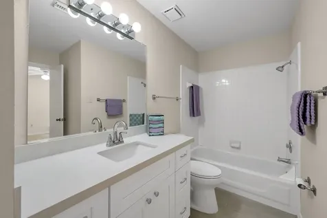104 Lakeview Terrace D Conroe TX 77356