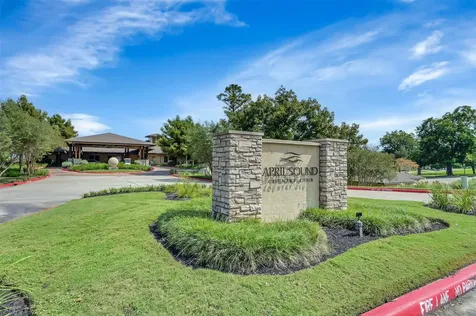 104 Lakeview Terrace D Conroe TX 77356