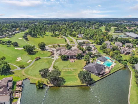 104 Lakeview Terrace D Conroe TX 77356