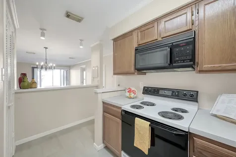 104 Lakeview Terrace D Conroe TX 77356