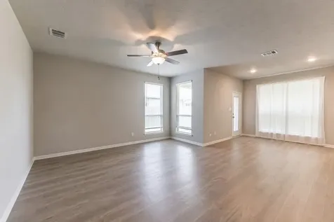 104 Laurel Oak Drive Huntsville TX 77320