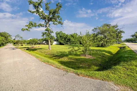 3410 Byway Street Shoreacres TX 77571