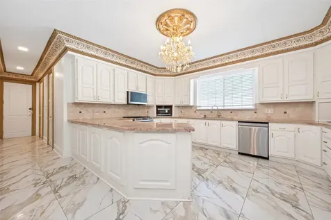 24 Windermere Lane Houston TX 77063