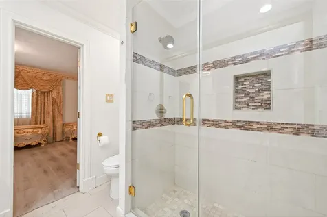 24 Windermere Lane Houston TX 77063