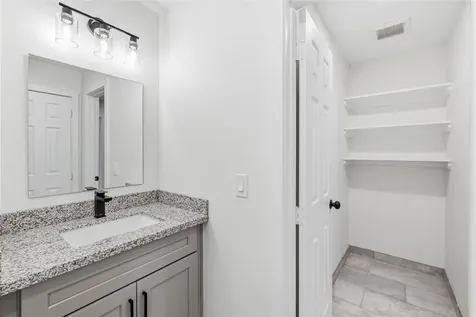 6138 Brookfield Drive A Houston TX 77085
