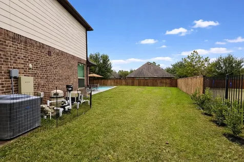 15 Twig Corner Creek Tomball TX 77375