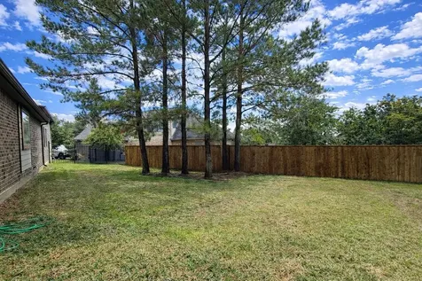 15 Twig Corner Creek Tomball TX 77375