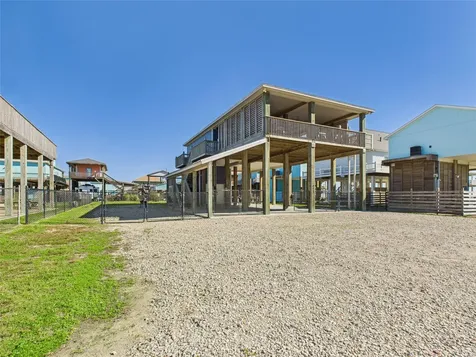 842 Main Street Crystal Beach TX 77650