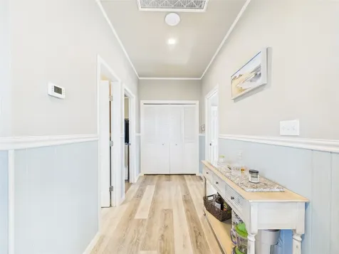 842 Main Street Crystal Beach TX 77650