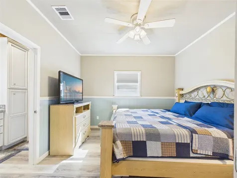 842 Main Street Crystal Beach TX 77650
