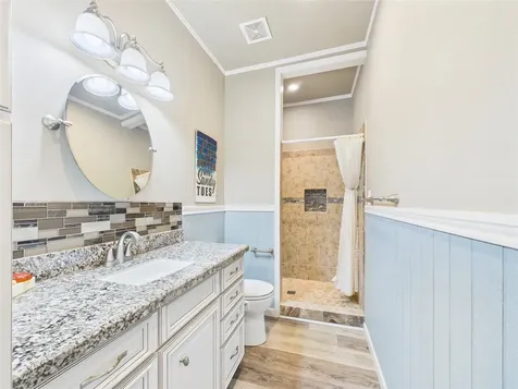 842 Main Street Crystal Beach TX 77650