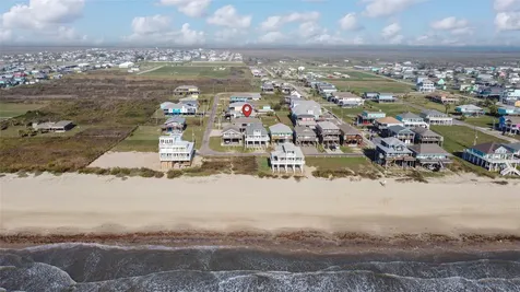 842 Main Street Crystal Beach TX 77650