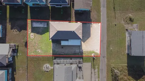 842 Main Street Crystal Beach TX 77650
