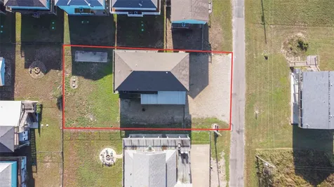 842 Main Street Crystal Beach TX 77650