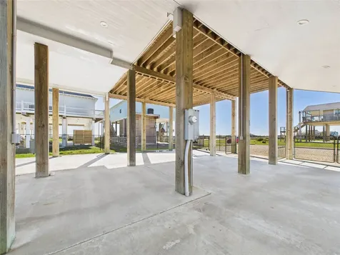 842 Main Street Crystal Beach TX 77650